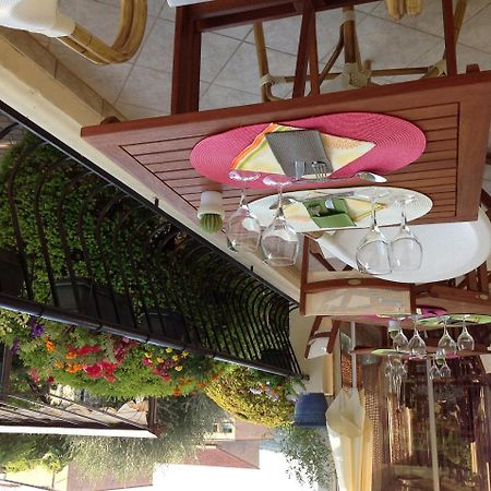 Hotel Restaurant Les Oliviers نييون المظهر الخارجي الصورة