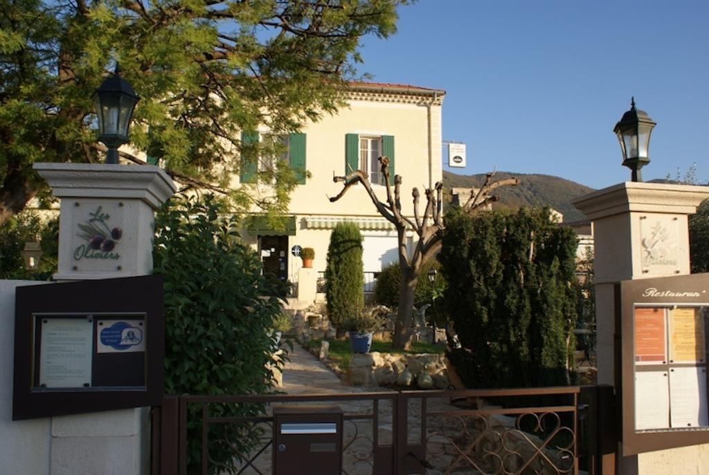 Hotel Restaurant Les Oliviers نييون المظهر الخارجي الصورة