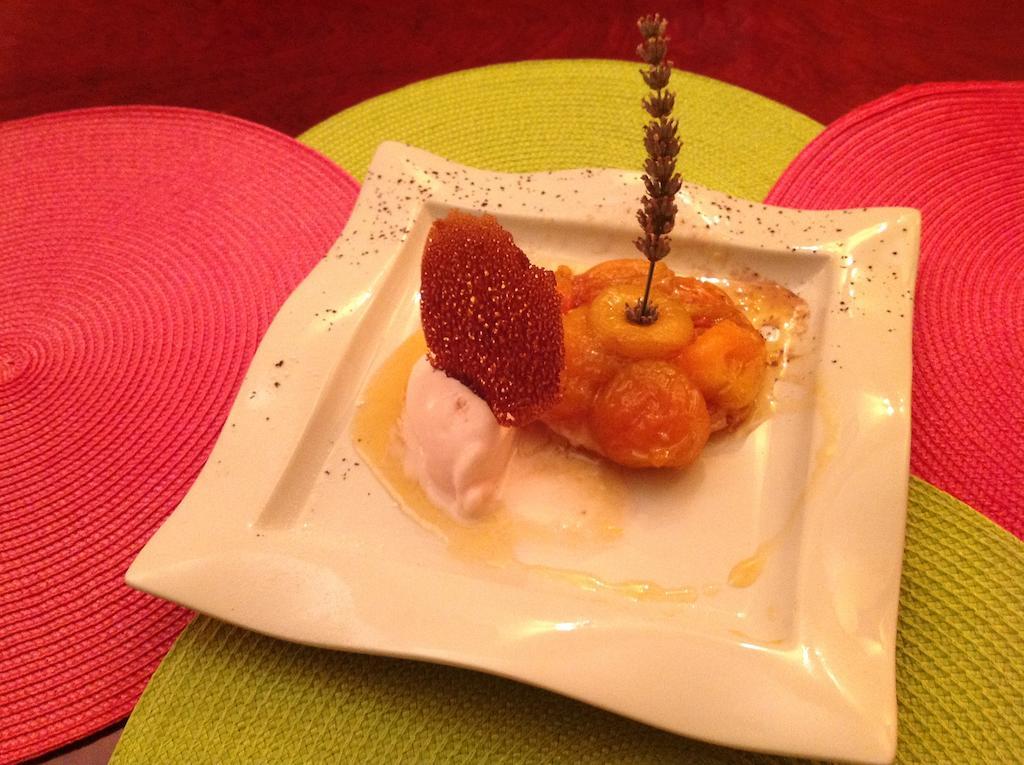Hotel Restaurant Les Oliviers نييون المظهر الخارجي الصورة